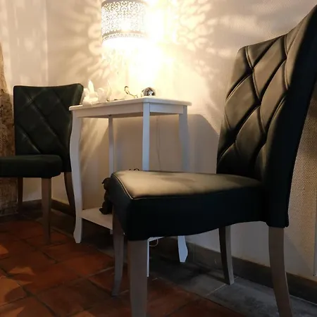 Altes Rathaus Hotel-restaurant-cafe מלון Wolfhagen