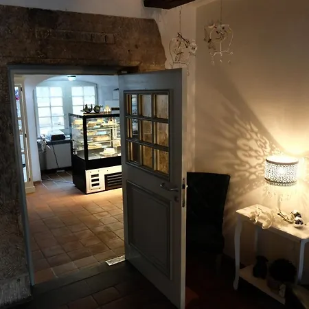 Altes Rathaus Hotel-restaurant-cafe 沃尔夫根