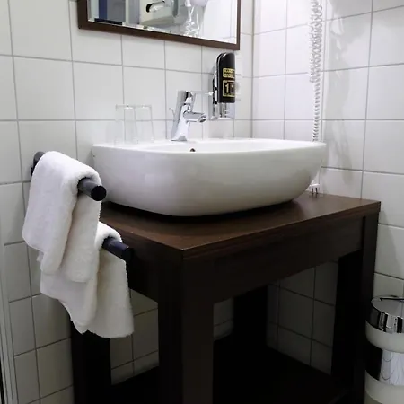 Altes Rathaus Hotel-restaurant-cafe מלון 3*